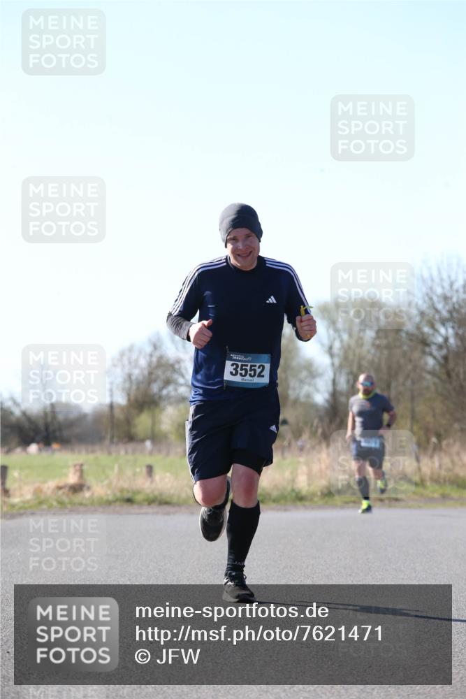 06.04.2025 - 44. Internationalen Wilhelmsburger Insellauf Jannik Wohlers http://msf.ph/oto/7621471 06.04.2025 10:13:01 Laufen 3552 meine-sportfotos.de