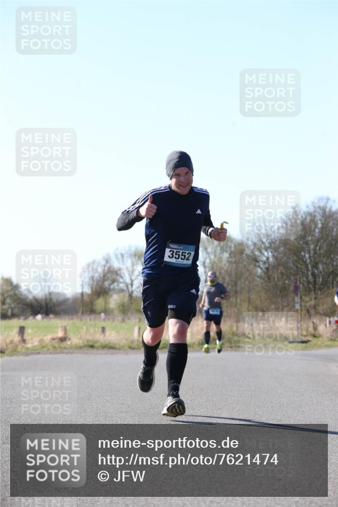06.04.2025 - 44. Internationalen Wilhelmsburger Insellauf Jannik Wohlers http://msf.ph/oto/7621474 06.04.2025 10:13:02 Laufen 3552 meine-sportfotos.de