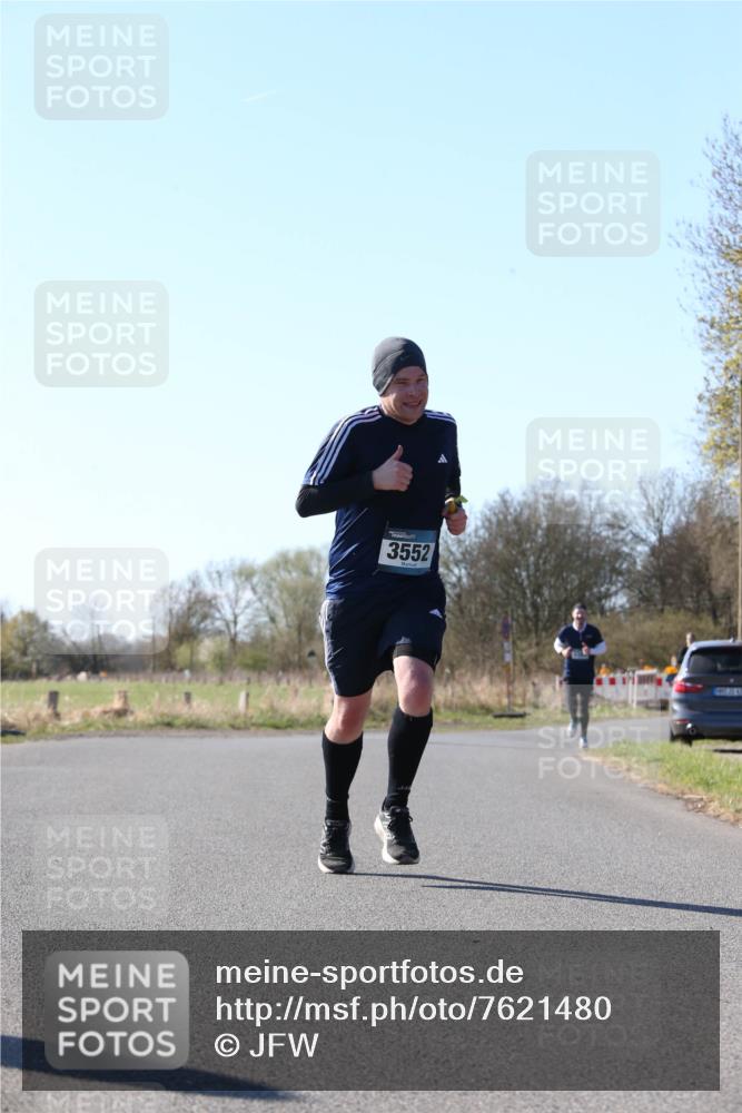 06.04.2025 - 44. Internationalen Wilhelmsburger Insellauf Jannik Wohlers http://msf.ph/oto/7621480 06.04.2025 10:13:02 Laufen 3552 meine-sportfotos.de