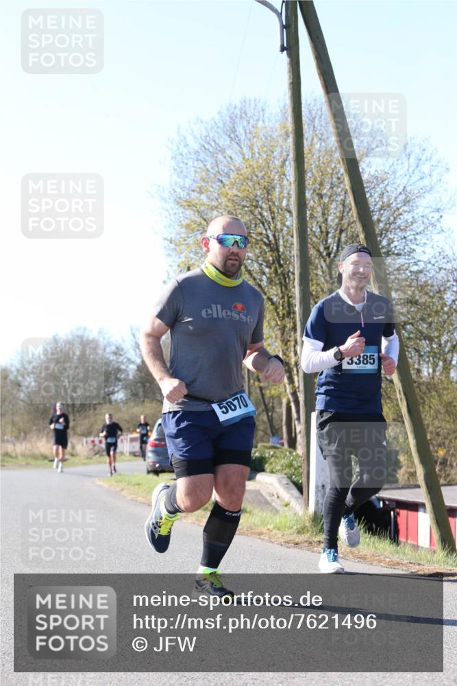 06.04.2025 - 44. Internationalen Wilhelmsburger Insellauf Jannik Wohlers http://msf.ph/oto/7621496 06.04.2025 10:13:10 Laufen 5070, 3385 meine-sportfotos.de