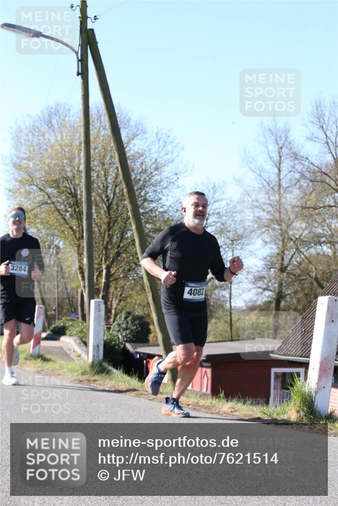 06.04.2025 - 44. Internationalen Wilhelmsburger Insellauf Jannik Wohlers http://msf.ph/oto/7621514 06.04.2025 10:13:20 Laufen 3284, 4082 meine-sportfotos.de