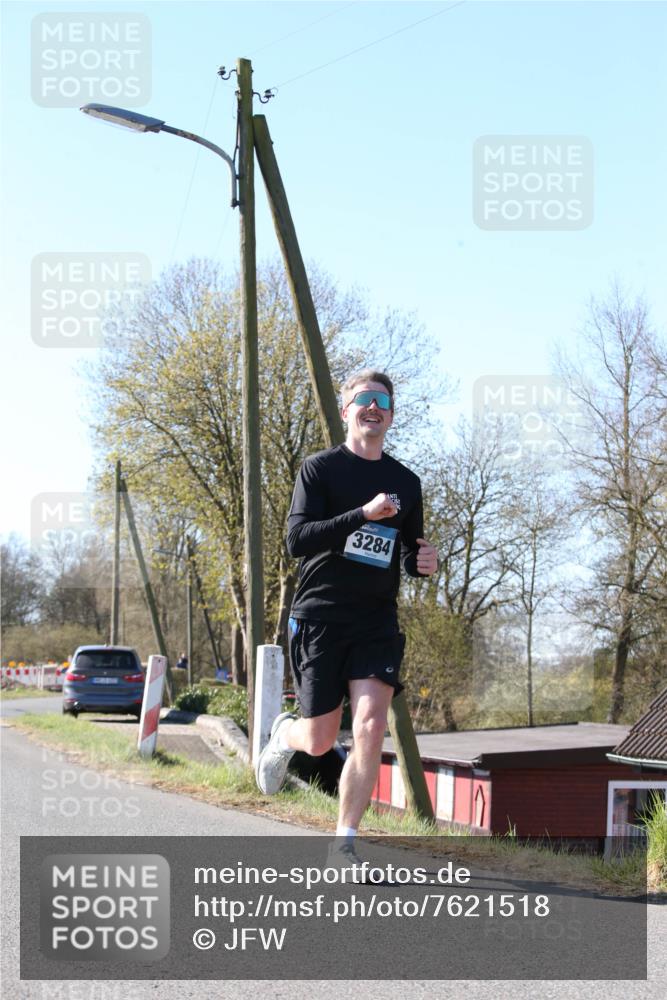 06.04.2025 - 44. Internationalen Wilhelmsburger Insellauf Jannik Wohlers http://msf.ph/oto/7621518 06.04.2025 10:13:21 Laufen 3284 meine-sportfotos.de