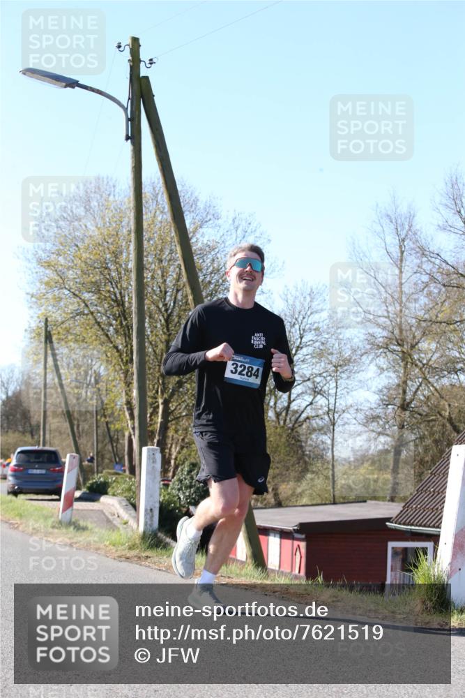06.04.2025 - 44. Internationalen Wilhelmsburger Insellauf Jannik Wohlers http://msf.ph/oto/7621519 06.04.2025 10:13:21 Laufen 3284 meine-sportfotos.de
