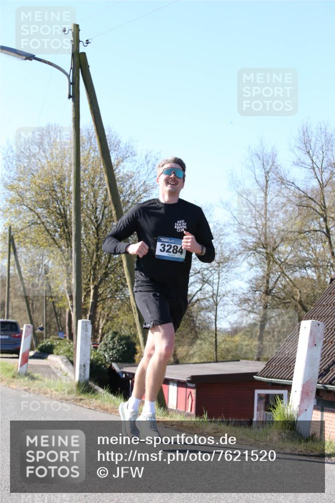 06.04.2025 - 44. Internationalen Wilhelmsburger Insellauf Jannik Wohlers http://msf.ph/oto/7621520 06.04.2025 10:13:21 Laufen 3284 meine-sportfotos.de