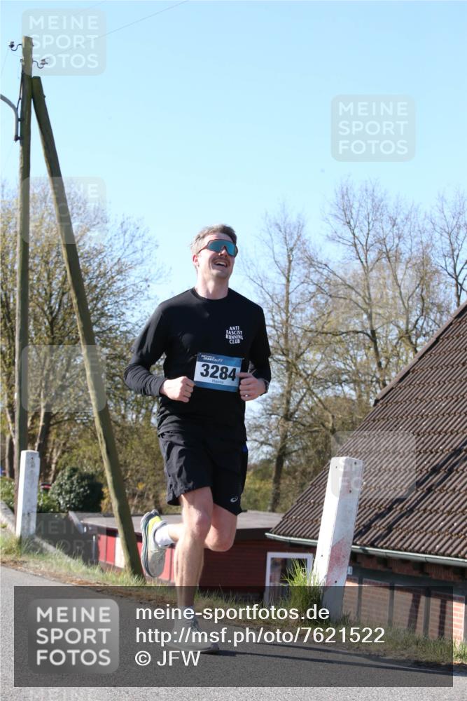06.04.2025 - 44. Internationalen Wilhelmsburger Insellauf Jannik Wohlers http://msf.ph/oto/7621522 06.04.2025 10:13:21 Laufen 3284 meine-sportfotos.de
