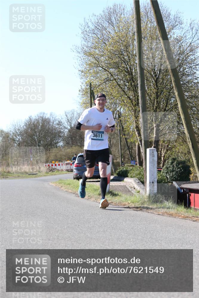 06.04.2025 - 44. Internationalen Wilhelmsburger Insellauf Jannik Wohlers http://msf.ph/oto/7621549 06.04.2025 10:13:32 Laufen 3611 meine-sportfotos.de
