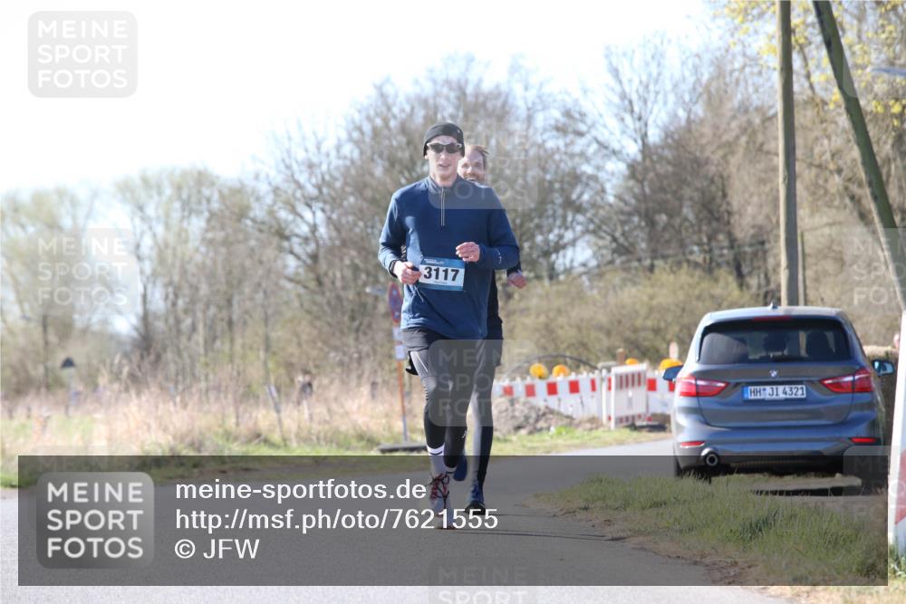 06.04.2025 - 44. Internationalen Wilhelmsburger Insellauf Jannik Wohlers http://msf.ph/oto/7621555 06.04.2025 10:13:45 Laufen 3117, 4321 meine-sportfotos.de
