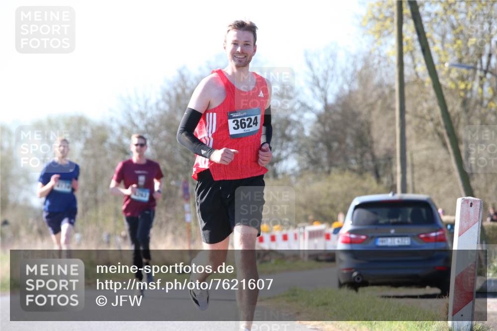 06.04.2025 - 44. Internationalen Wilhelmsburger Insellauf Jannik Wohlers http://msf.ph/oto/7621607 06.04.2025 10:14:20 Laufen 4243, 3624 meine-sportfotos.de