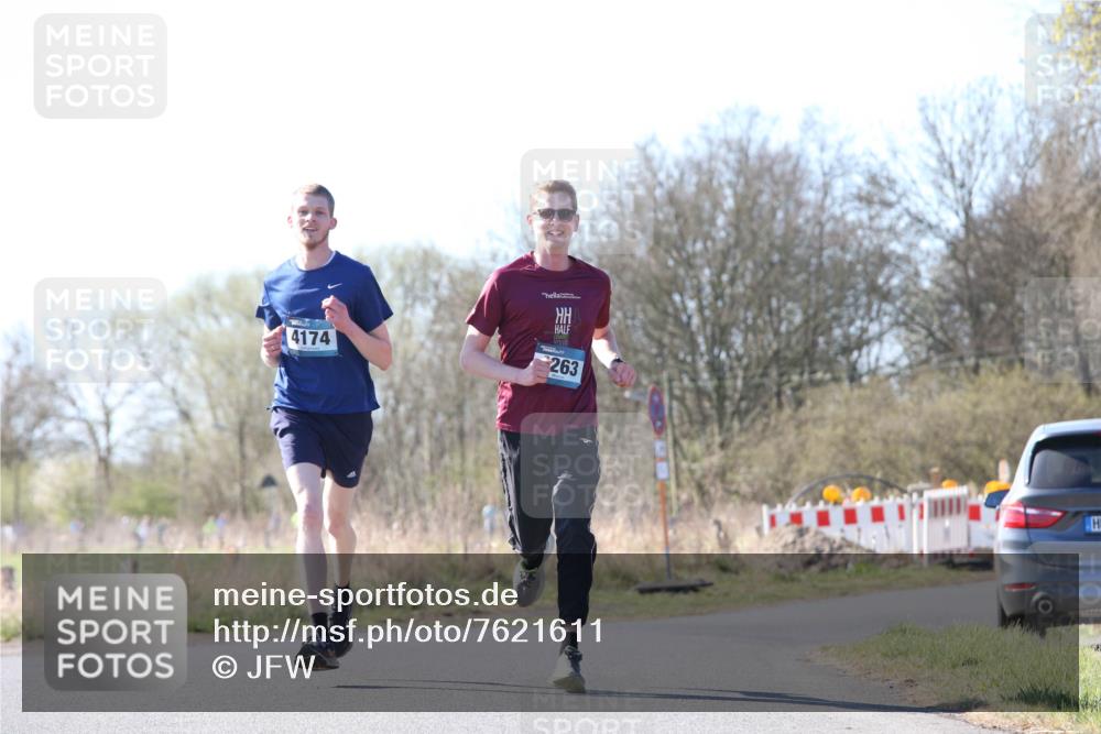 06.04.2025 - 44. Internationalen Wilhelmsburger Insellauf Jannik Wohlers http://msf.ph/oto/7621611 06.04.2025 10:14:23 Laufen 4174, 263 meine-sportfotos.de