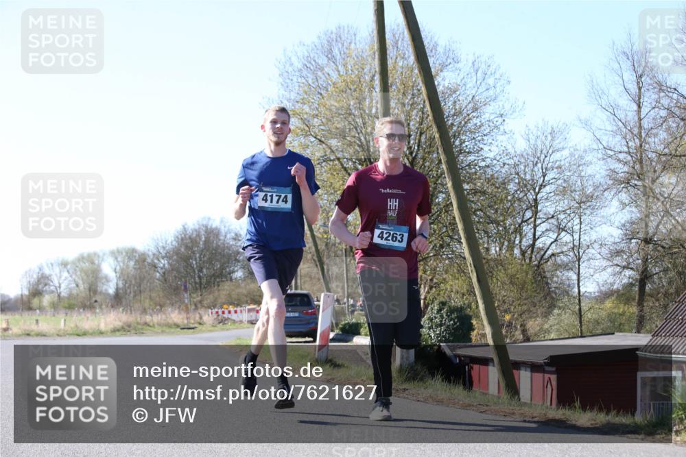 06.04.2025 - 44. Internationalen Wilhelmsburger Insellauf Jannik Wohlers http://msf.ph/oto/7621627 06.04.2025 10:14:26 Laufen 4174, 531, 4323, 4263 meine-sportfotos.de
