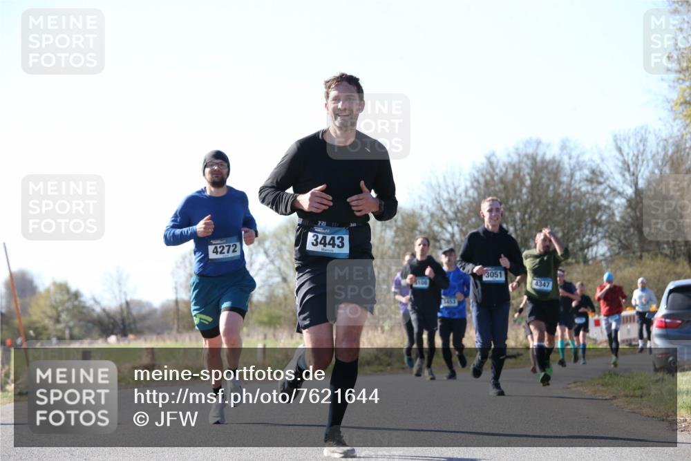 06.04.2025 - 44. Internationalen Wilhelmsburger Insellauf Jannik Wohlers http://msf.ph/oto/7621644 06.04.2025 10:14:47 Laufen 4272, 73130, 3443, 5108, 3051, 4347 meine-sportfotos.de