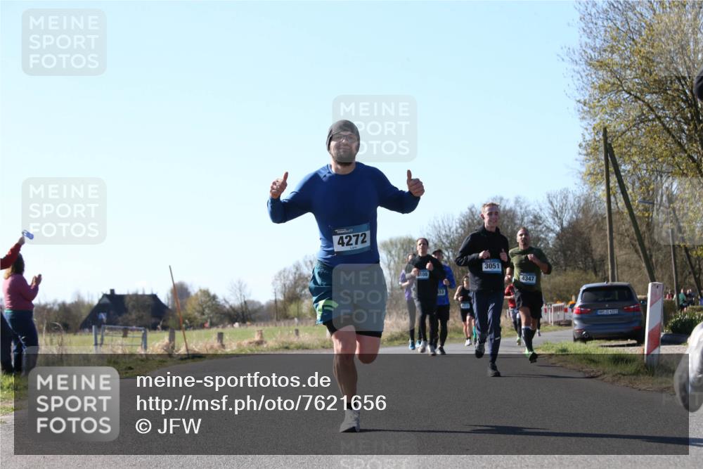 06.04.2025 - 44. Internationalen Wilhelmsburger Insellauf Jannik Wohlers http://msf.ph/oto/7621656 06.04.2025 10:14:49 Laufen 4272, 108, 3051, 4413, 4347, 431, 4323 meine-sportfotos.de