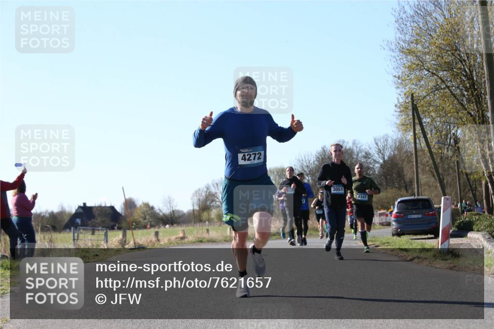 06.04.2025 - 44. Internationalen Wilhelmsburger Insellauf Jannik Wohlers http://msf.ph/oto/7621657 06.04.2025 10:14:49 Laufen 4272, 5108, 4403, 3051, 4347, 31, 4323 meine-sportfotos.de