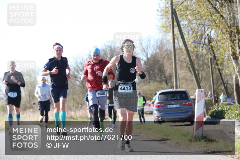06.04.2025 - 44. Internationalen Wilhelmsburger Insellauf Jannik Wohlers http://msf.ph/oto/7621700 06.04.2025 10:14:56 Laufen 3741, 3588, 4413, 31, 4323 meine-sportfotos.de
