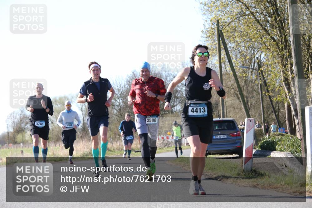 06.04.2025 - 44. Internationalen Wilhelmsburger Insellauf Jannik Wohlers http://msf.ph/oto/7621703 06.04.2025 10:14:57 Laufen 3741, 3808, 3793, 3588, 4413, 4321 meine-sportfotos.de