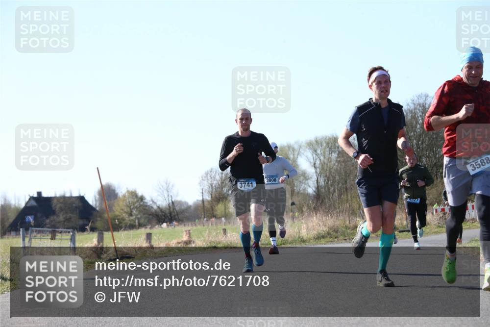 06.04.2025 - 44. Internationalen Wilhelmsburger Insellauf Jannik Wohlers http://msf.ph/oto/7621708 06.04.2025 10:14:58 Laufen 3741, 3808, 4927, 3588 meine-sportfotos.de