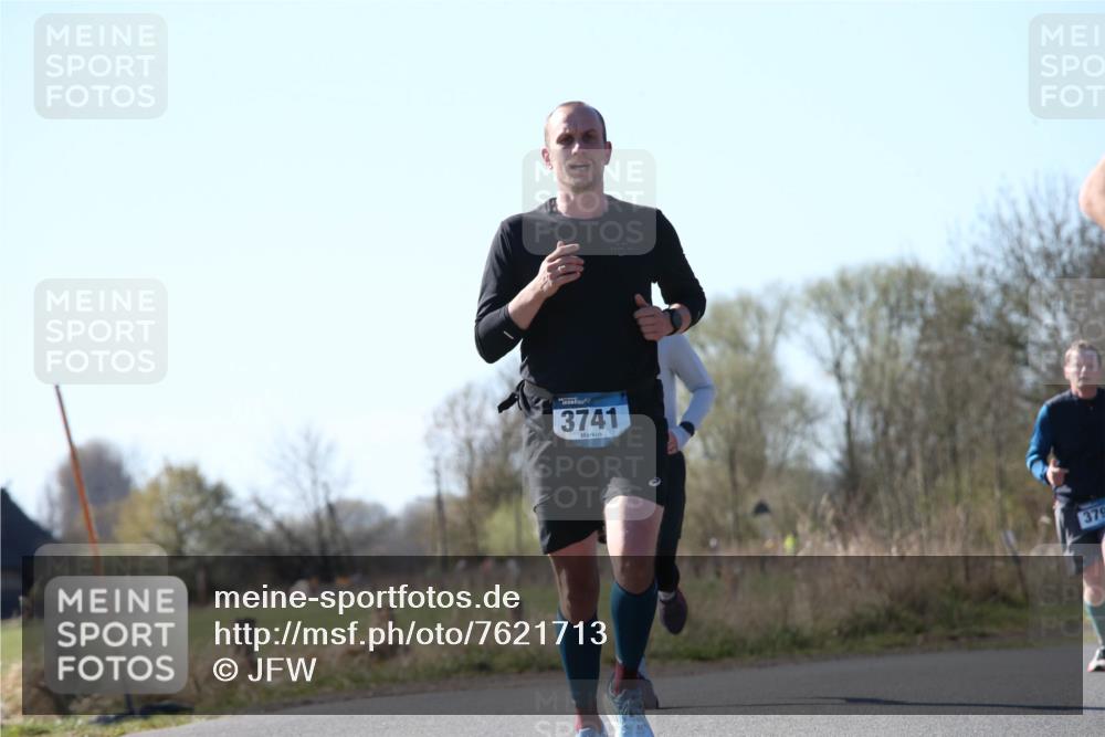 06.04.2025 - 44. Internationalen Wilhelmsburger Insellauf Jannik Wohlers http://msf.ph/oto/7621713 06.04.2025 10:14:58 Laufen 3741, 379 meine-sportfotos.de