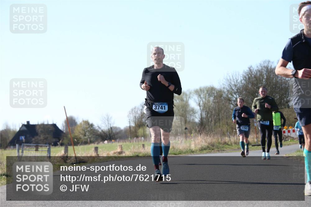 06.04.2025 - 44. Internationalen Wilhelmsburger Insellauf Jannik Wohlers http://msf.ph/oto/7621715 06.04.2025 10:14:59 Laufen 3741, 3793, 4627 meine-sportfotos.de