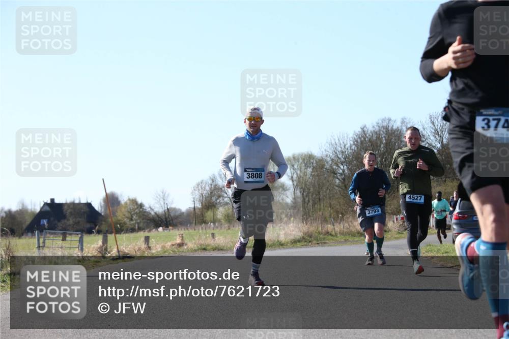 06.04.2025 - 44. Internationalen Wilhelmsburger Insellauf Jannik Wohlers http://msf.ph/oto/7621723 06.04.2025 10:15:01 Laufen 3808, 3793, 4527, 374 meine-sportfotos.de