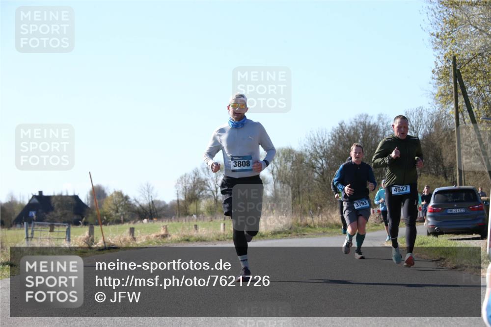 06.04.2025 - 44. Internationalen Wilhelmsburger Insellauf Jannik Wohlers http://msf.ph/oto/7621726 06.04.2025 10:15:01 Laufen 3808, 3793, 4527, 31, 4321 meine-sportfotos.de