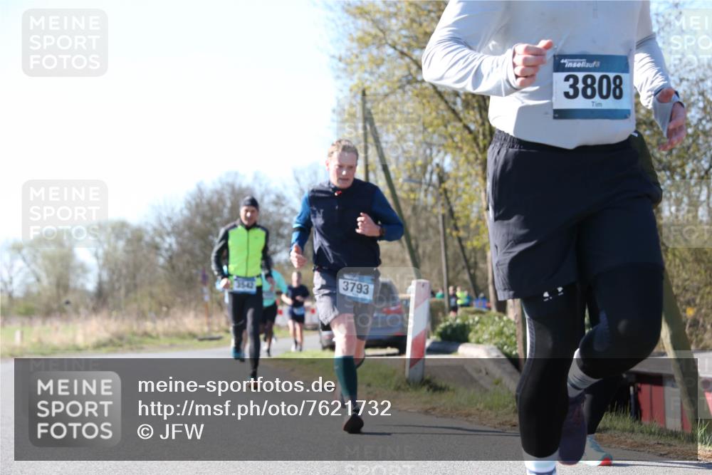 06.04.2025 - 44. Internationalen Wilhelmsburger Insellauf Jannik Wohlers http://msf.ph/oto/7621732 06.04.2025 10:15:04 Laufen 3793, 3808 meine-sportfotos.de