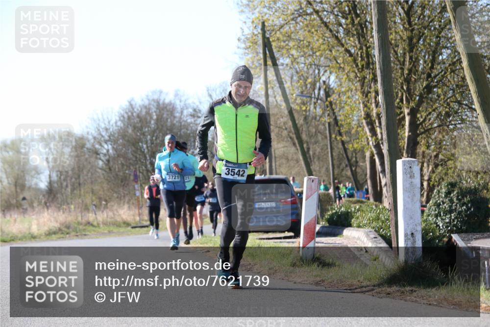 06.04.2025 - 44. Internationalen Wilhelmsburger Insellauf Jannik Wohlers http://msf.ph/oto/7621739 06.04.2025 10:15:05 Laufen 3721, 21, 3542, 42831, 4323 meine-sportfotos.de
