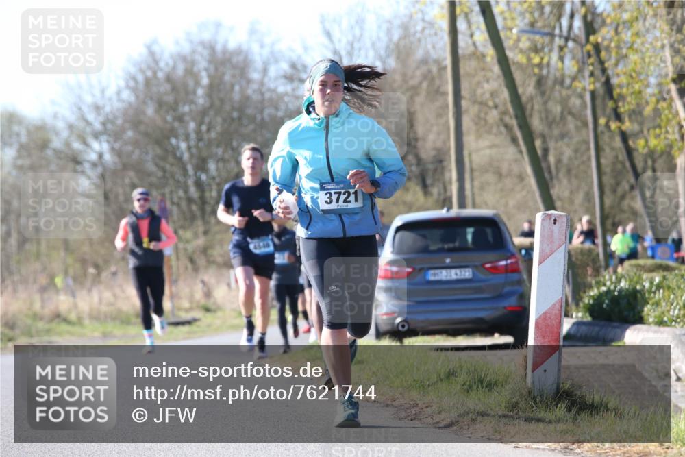 06.04.2025 - 44. Internationalen Wilhelmsburger Insellauf Jannik Wohlers http://msf.ph/oto/7621744 06.04.2025 10:15:07 Laufen 4546, 3721, 731, 4329 meine-sportfotos.de