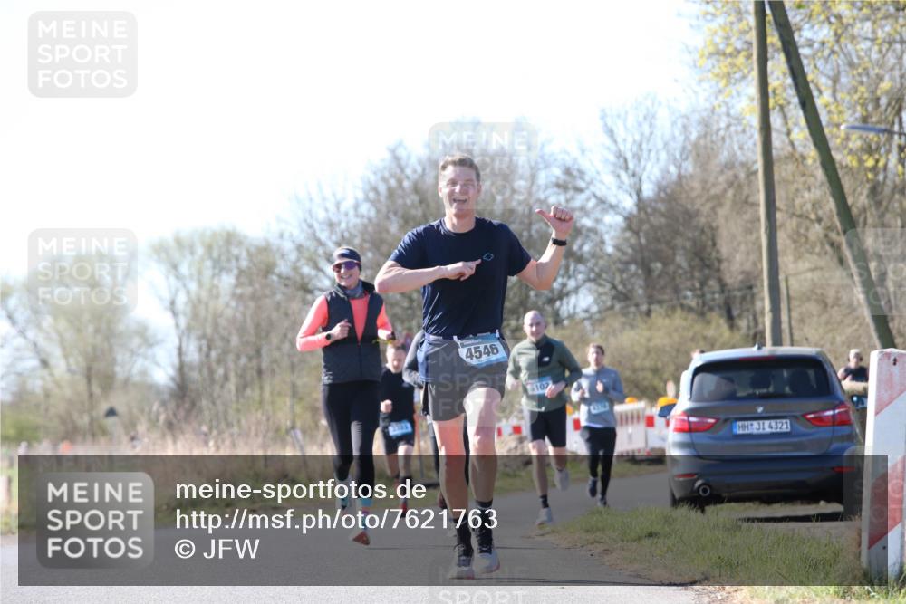 06.04.2025 - 44. Internationalen Wilhelmsburger Insellauf Jannik Wohlers http://msf.ph/oto/7621763 06.04.2025 10:15:11 Laufen 39023, 4546, 5102, 31, 4321 meine-sportfotos.de