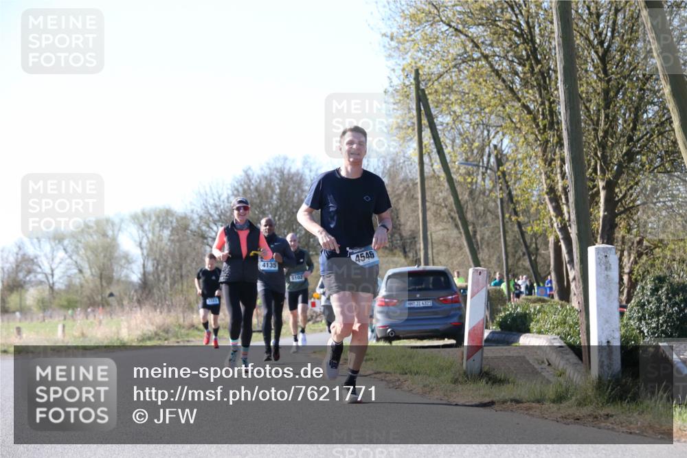 06.04.2025 - 44. Internationalen Wilhelmsburger Insellauf Jannik Wohlers http://msf.ph/oto/7621771 06.04.2025 10:15:12 Laufen 3323, 4135, 5102, 4546, 31, 4321 meine-sportfotos.de