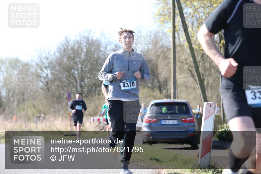 06.04.2025 - 44. Internationalen Wilhelmsburger Insellauf Jannik Wohlers http://msf.ph/oto/7621795 06.04.2025 10:15:21 Laufen 4370, 33 meine-sportfotos.de