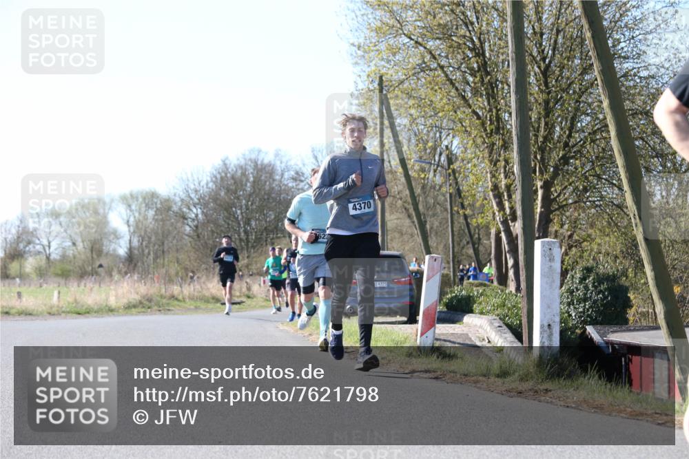 06.04.2025 - 44. Internationalen Wilhelmsburger Insellauf Jannik Wohlers http://msf.ph/oto/7621798 06.04.2025 10:15:21 Laufen 4370, 4321 meine-sportfotos.de