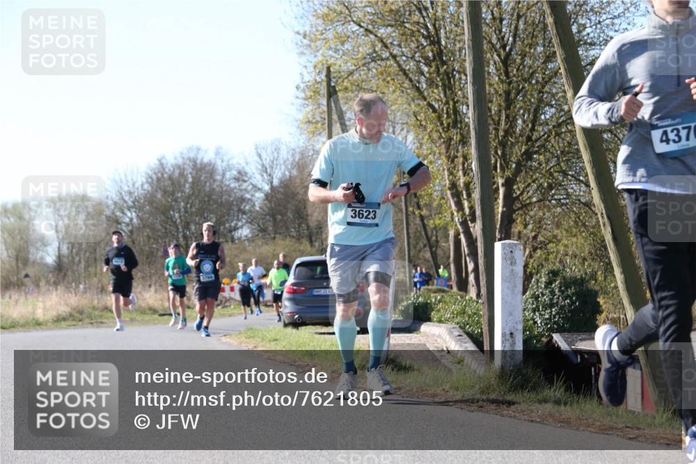 06.04.2025 - 44. Internationalen Wilhelmsburger Insellauf Jannik Wohlers http://msf.ph/oto/7621805 06.04.2025 10:15:23 Laufen 3760, 31, 43, 3623, 437 meine-sportfotos.de