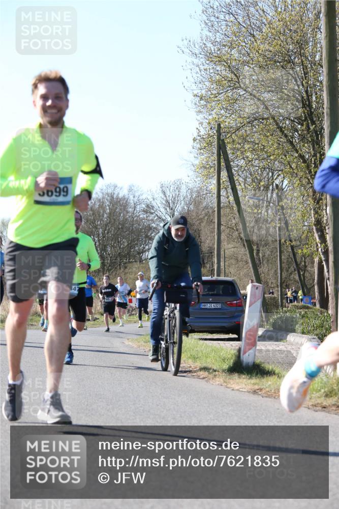 06.04.2025 - 44. Internationalen Wilhelmsburger Insellauf Jannik Wohlers http://msf.ph/oto/7621835 06.04.2025 10:15:34 Laufen 439, 699, 47, 445, 4321 meine-sportfotos.de
