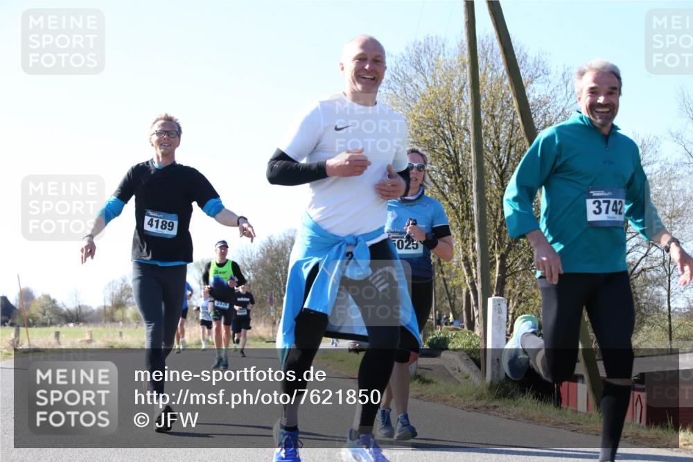 06.04.2025 - 44. Internationalen Wilhelmsburger Insellauf Jannik Wohlers http://msf.ph/oto/7621850 06.04.2025 10:15:39 Laufen 4189, 3939, 5025, 3742 meine-sportfotos.de