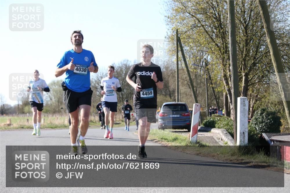 06.04.2025 - 44. Internationalen Wilhelmsburger Insellauf Jannik Wohlers http://msf.ph/oto/7621869 06.04.2025 10:15:44 Laufen 4559, 4030, 3297, 4459, 31, 4323 meine-sportfotos.de