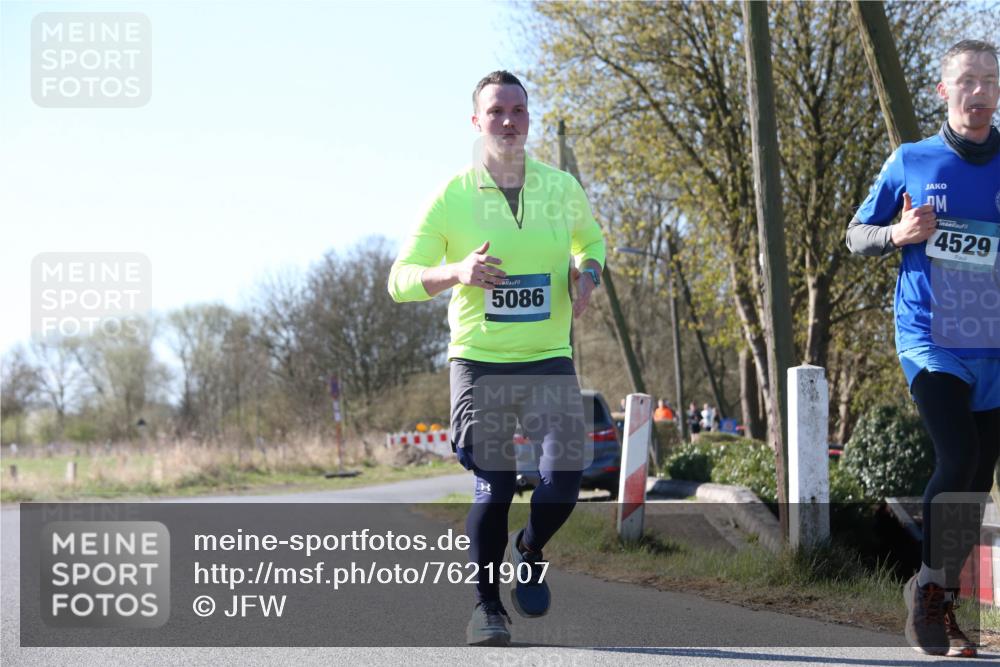 06.04.2025 - 44. Internationalen Wilhelmsburger Insellauf Jannik Wohlers http://msf.ph/oto/7621907 06.04.2025 10:15:55 Laufen 5086, 4529 meine-sportfotos.de
