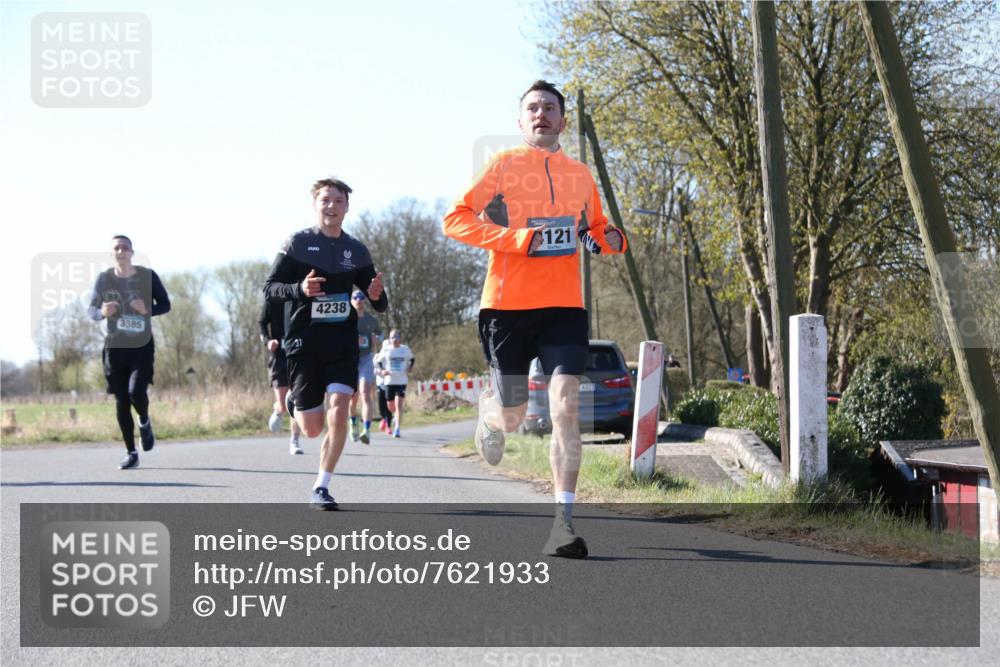 06.04.2025 - 44. Internationalen Wilhelmsburger Insellauf Jannik Wohlers http://msf.ph/oto/7621933 06.04.2025 10:16:18 Laufen 3585, 31, 4238, 121, 4323 meine-sportfotos.de