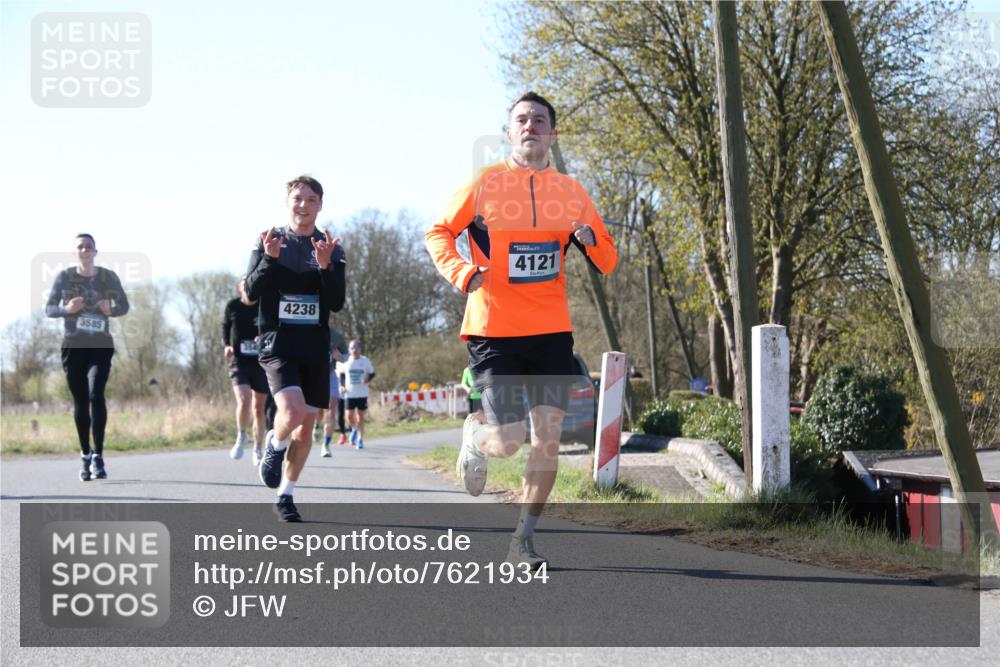 06.04.2025 - 44. Internationalen Wilhelmsburger Insellauf Jannik Wohlers http://msf.ph/oto/7621934 06.04.2025 10:16:18 Laufen 3585, 4238, 4121 meine-sportfotos.de