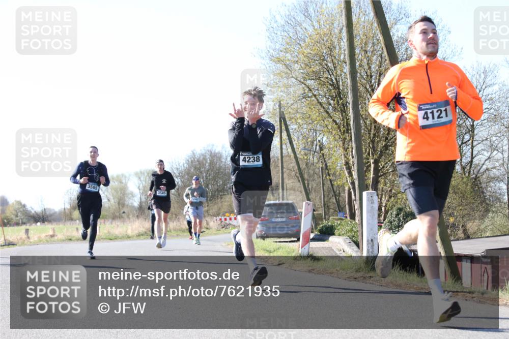 06.04.2025 - 44. Internationalen Wilhelmsburger Insellauf Jannik Wohlers http://msf.ph/oto/7621935 06.04.2025 10:16:19 Laufen 3585, 3545, 4238, 31, 4323, 4121 meine-sportfotos.de