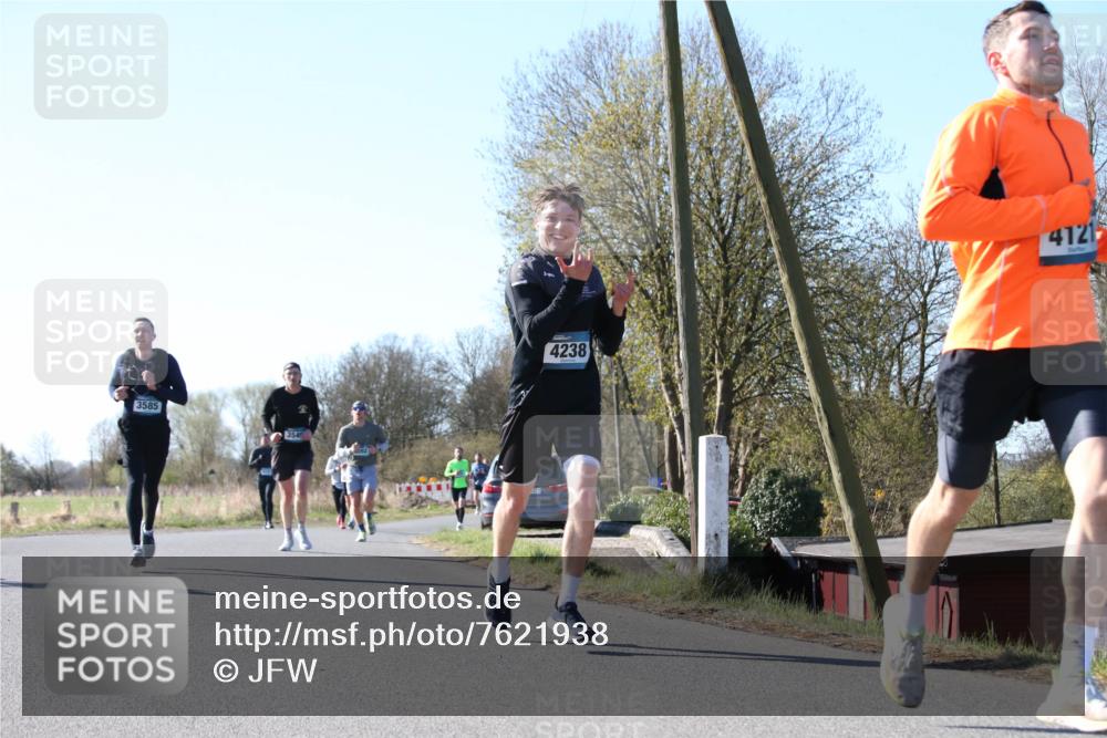 06.04.2025 - 44. Internationalen Wilhelmsburger Insellauf Jannik Wohlers http://msf.ph/oto/7621938 06.04.2025 10:16:19 Laufen 3585, 4238, 4121 meine-sportfotos.de
