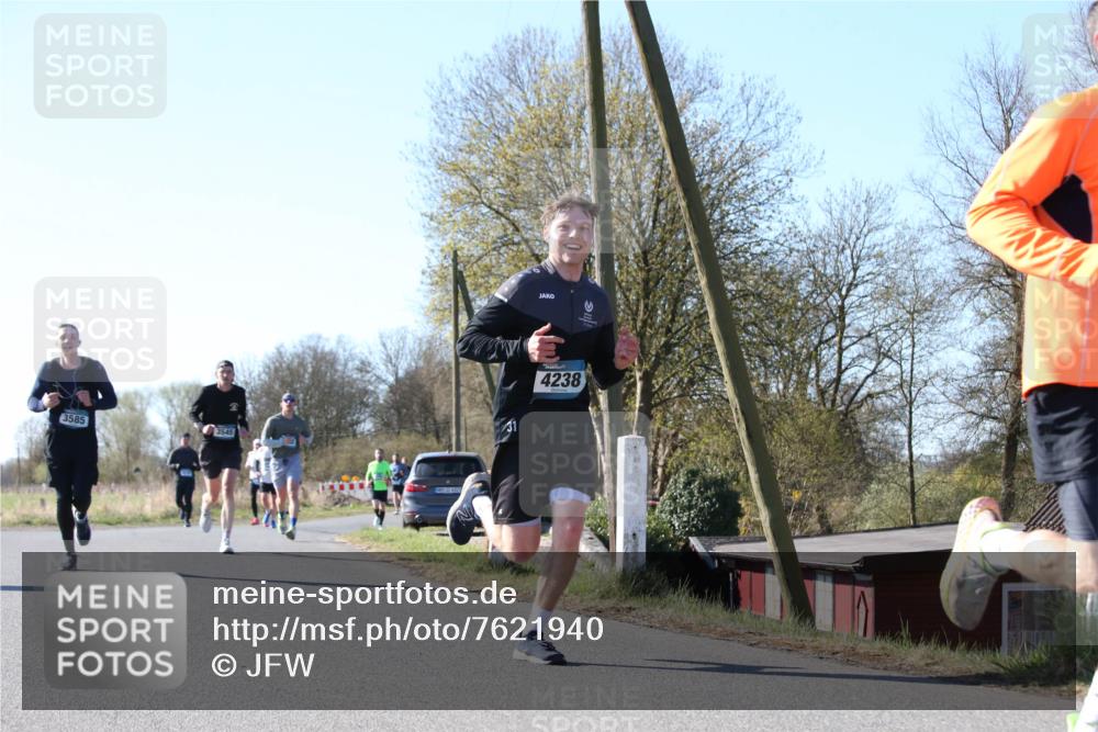 06.04.2025 - 44. Internationalen Wilhelmsburger Insellauf Jannik Wohlers http://msf.ph/oto/7621940 06.04.2025 10:16:19 Laufen 3585, 3545, 31, 4238 meine-sportfotos.de