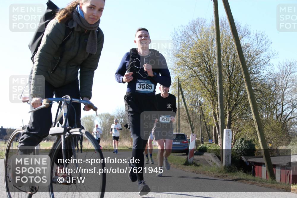 06.04.2025 - 44. Internationalen Wilhelmsburger Insellauf Jannik Wohlers http://msf.ph/oto/7621945 06.04.2025 10:16:22 Laufen 3585, 3545 meine-sportfotos.de