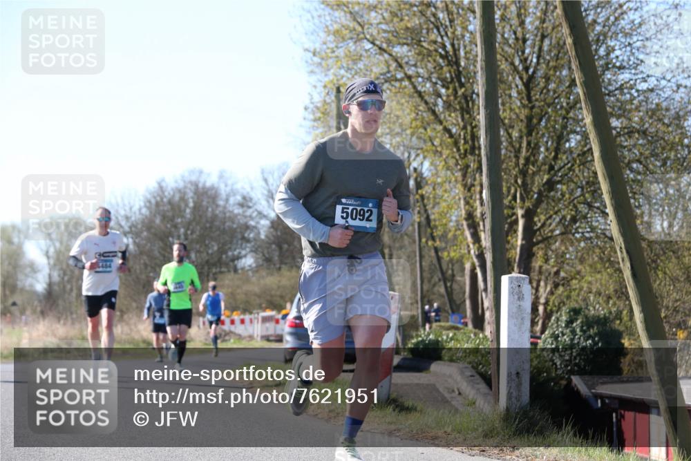06.04.2025 - 44. Internationalen Wilhelmsburger Insellauf Jannik Wohlers http://msf.ph/oto/7621951 06.04.2025 10:16:24 Laufen 1484, 5092 meine-sportfotos.de