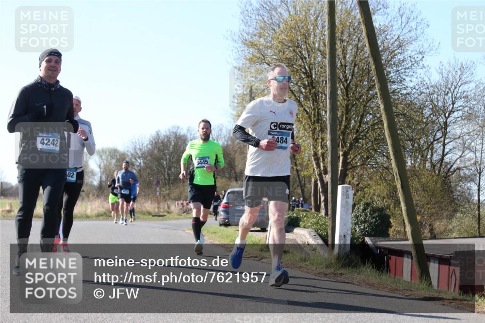 06.04.2025 - 44. Internationalen Wilhelmsburger Insellauf Jannik Wohlers http://msf.ph/oto/7621957 06.04.2025 10:16:29 Laufen 4242, 02, 3445, 484 meine-sportfotos.de