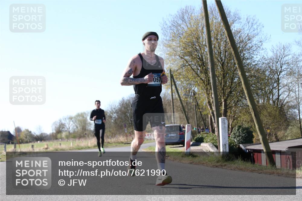 06.04.2025 - 44. Internationalen Wilhelmsburger Insellauf Jannik Wohlers http://msf.ph/oto/7621990 06.04.2025 10:16:44 Laufen 3564, 057 meine-sportfotos.de