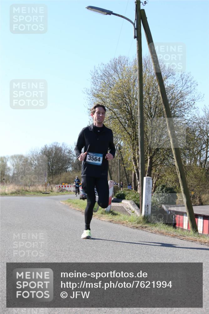 06.04.2025 - 44. Internationalen Wilhelmsburger Insellauf Jannik Wohlers http://msf.ph/oto/7621994 06.04.2025 10:16:47 Laufen 3564 meine-sportfotos.de