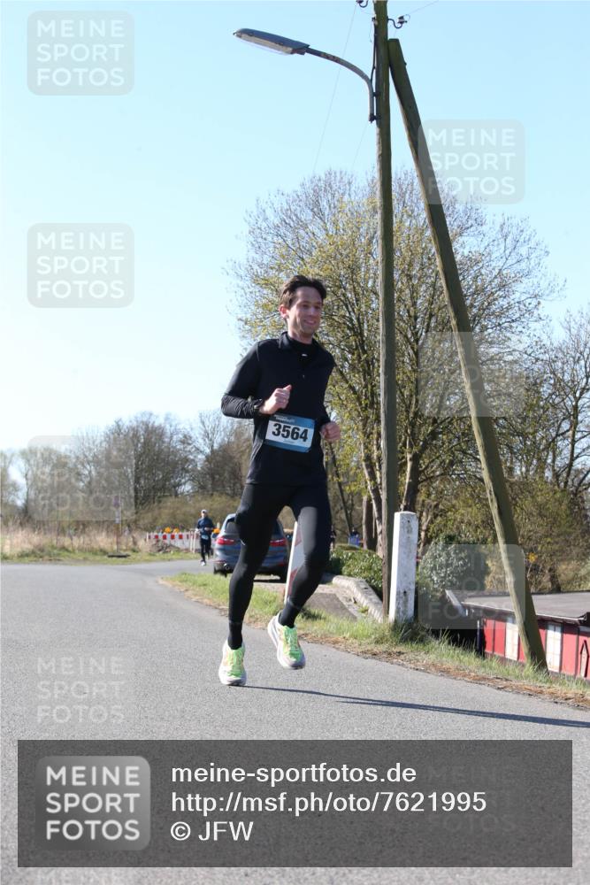 06.04.2025 - 44. Internationalen Wilhelmsburger Insellauf Jannik Wohlers http://msf.ph/oto/7621995 06.04.2025 10:16:47 Laufen 3564 meine-sportfotos.de