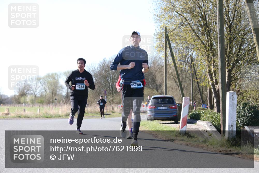 06.04.2025 - 44. Internationalen Wilhelmsburger Insellauf Jannik Wohlers http://msf.ph/oto/7621999 06.04.2025 10:17:01 Laufen 4358, 3769, 31, 4323 meine-sportfotos.de
