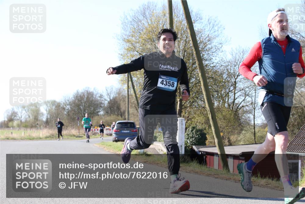 06.04.2025 - 44. Internationalen Wilhelmsburger Insellauf Jannik Wohlers http://msf.ph/oto/7622016 06.04.2025 10:17:04 Laufen 4358 meine-sportfotos.de
