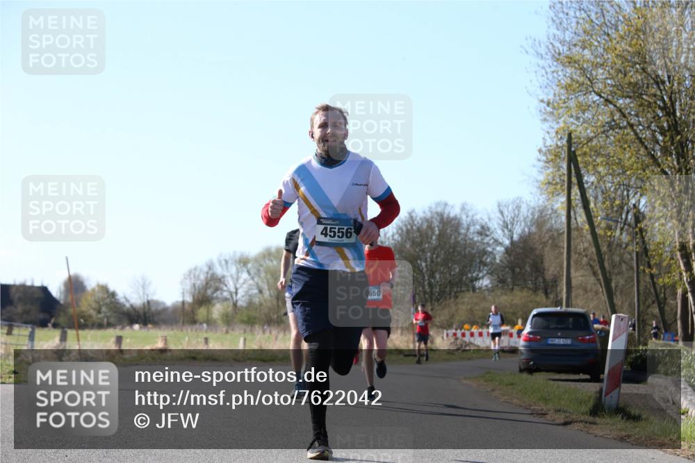 06.04.2025 - 44. Internationalen Wilhelmsburger Insellauf Jannik Wohlers http://msf.ph/oto/7622042 06.04.2025 10:17:33 Laufen 4556, 650, 431, 4323 meine-sportfotos.de